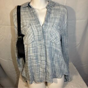Cloth & Stone Anthropologie Textured Blue Button Up Shirt M